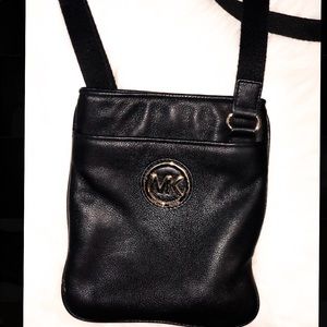 Michael Kors adjustable Crossbody purse